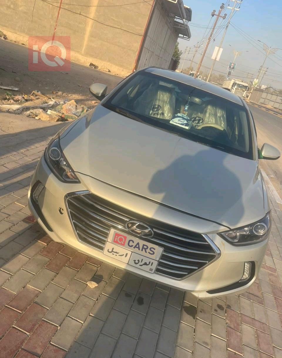 هیوندای ئەلەنترا